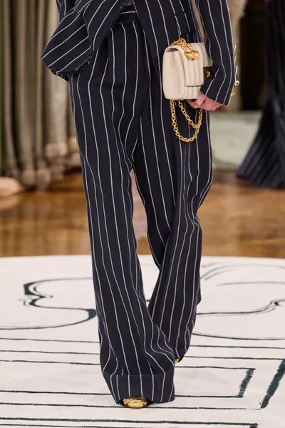 Look 68